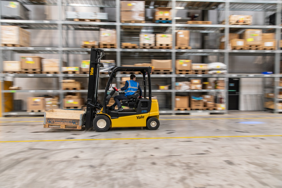 Yale ERP25 30VLL electric forklift truck