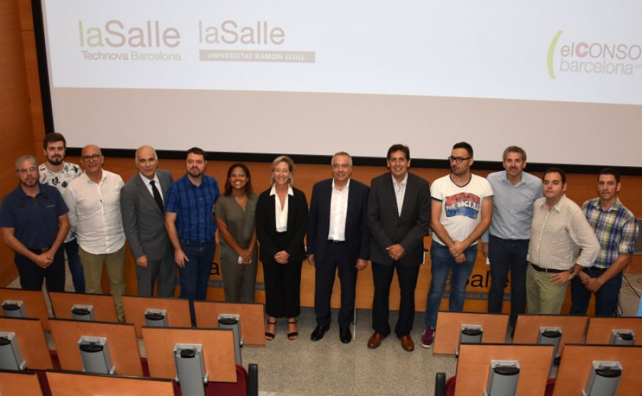 Fotoinauguracionaceleradora2 37181