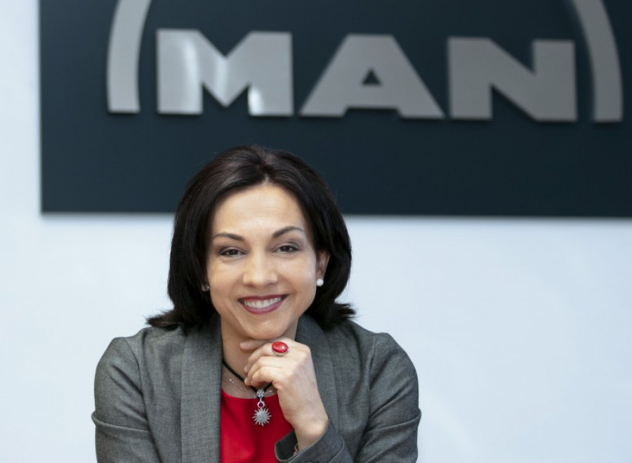 Man miriam lazaro 37074