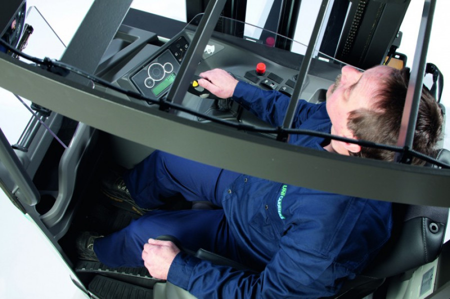 Unicarriers imagen 2 la cabina del conductor 36775