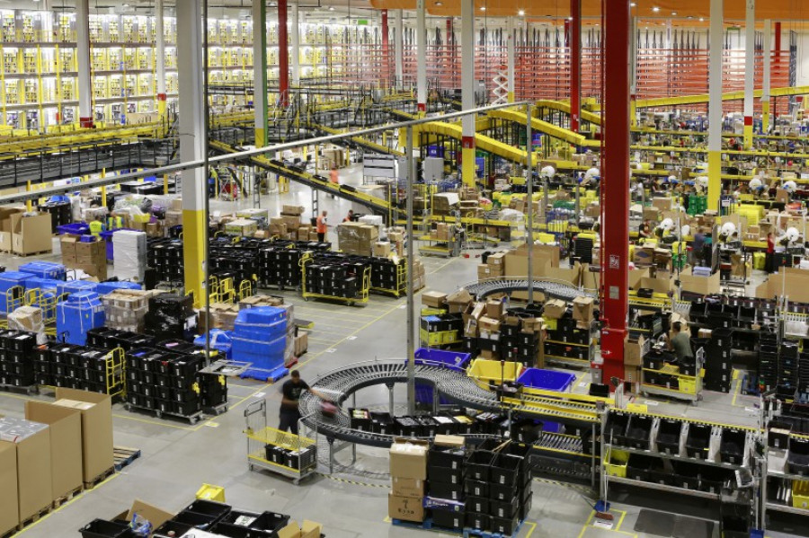 Centro logistico amazon 29998