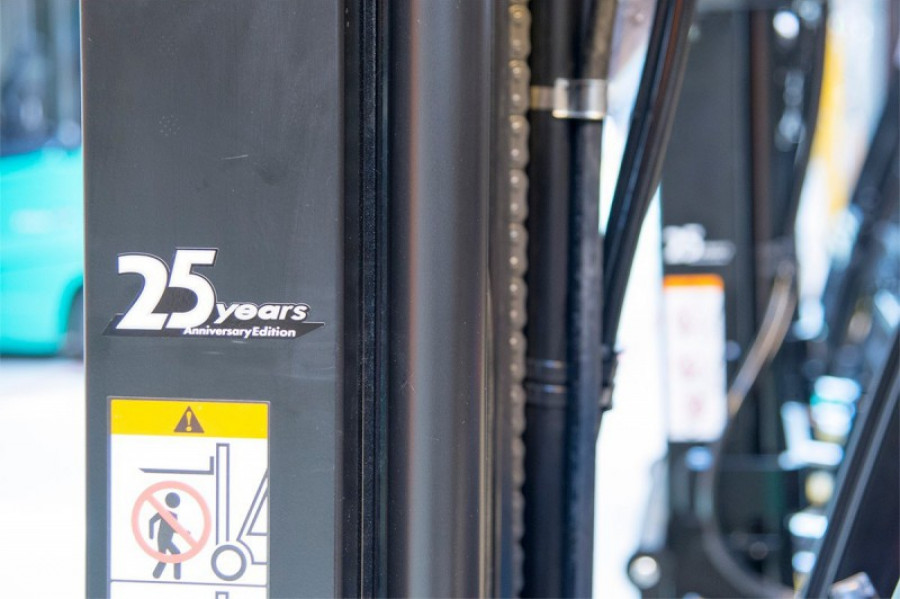 Mitsubishi forklift trucks 25 year special edition 29210
