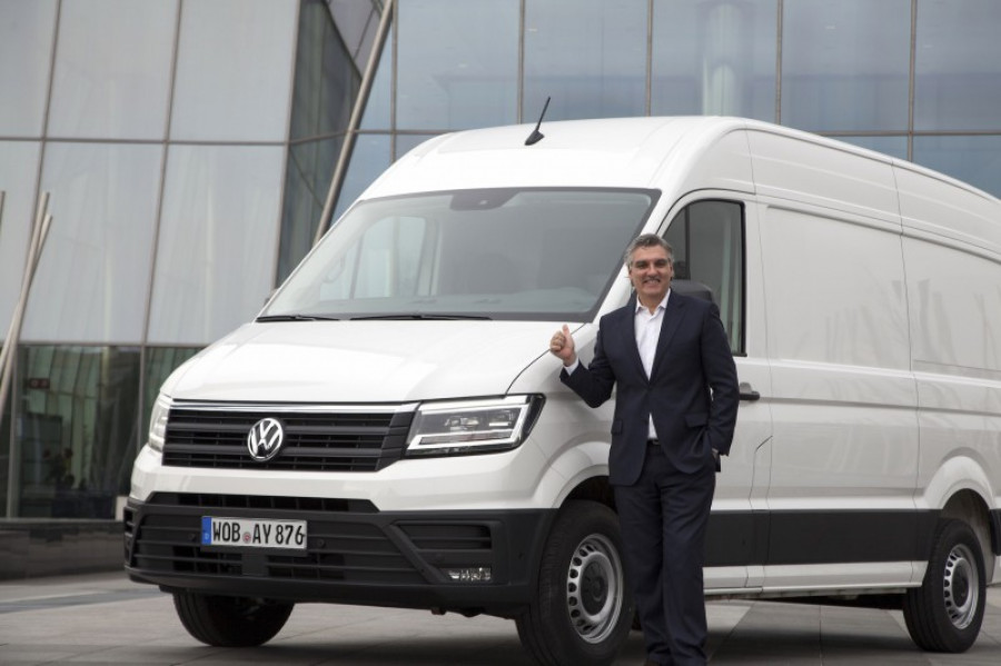 Fidel jimenez de parga director volkswagen vehiculos comerciales 26401