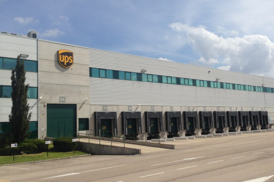 Fachada ups 23319