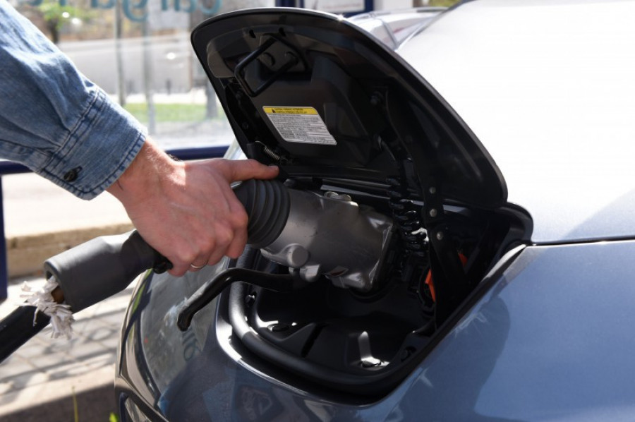 Nissan leaf 22365