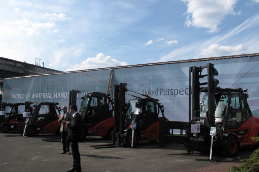 Linde world of material handling 22227