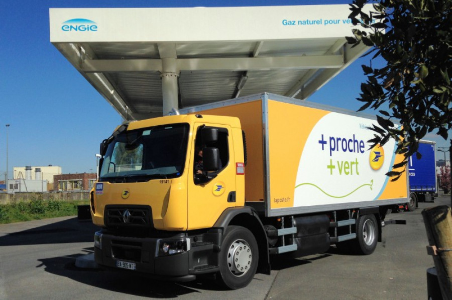 Renault trucks dwide gnv la poste 22035