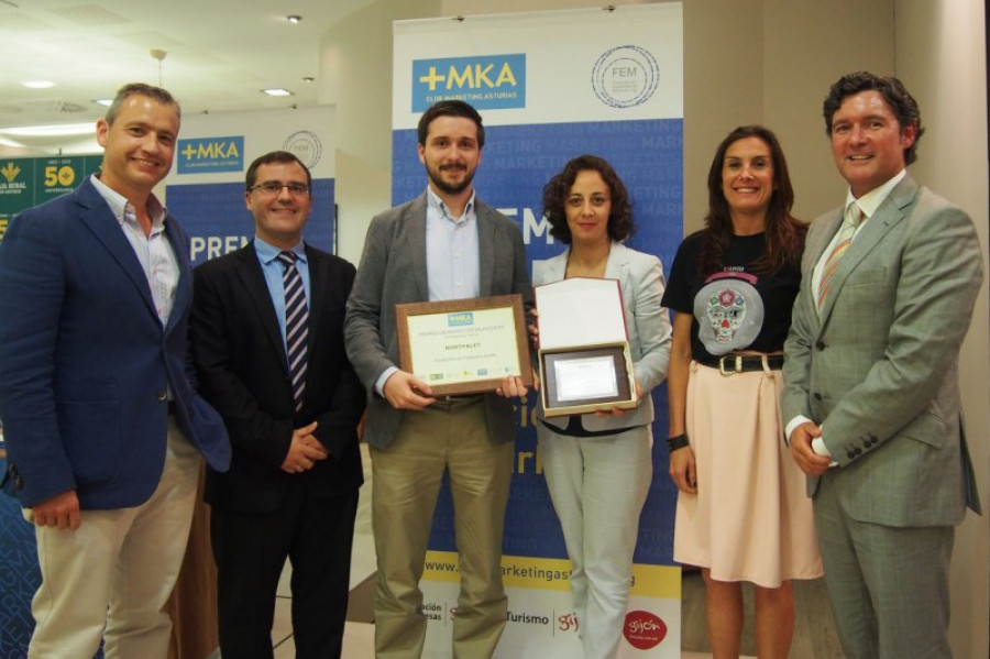 Entrega premio comunicacion nortpalet 16803