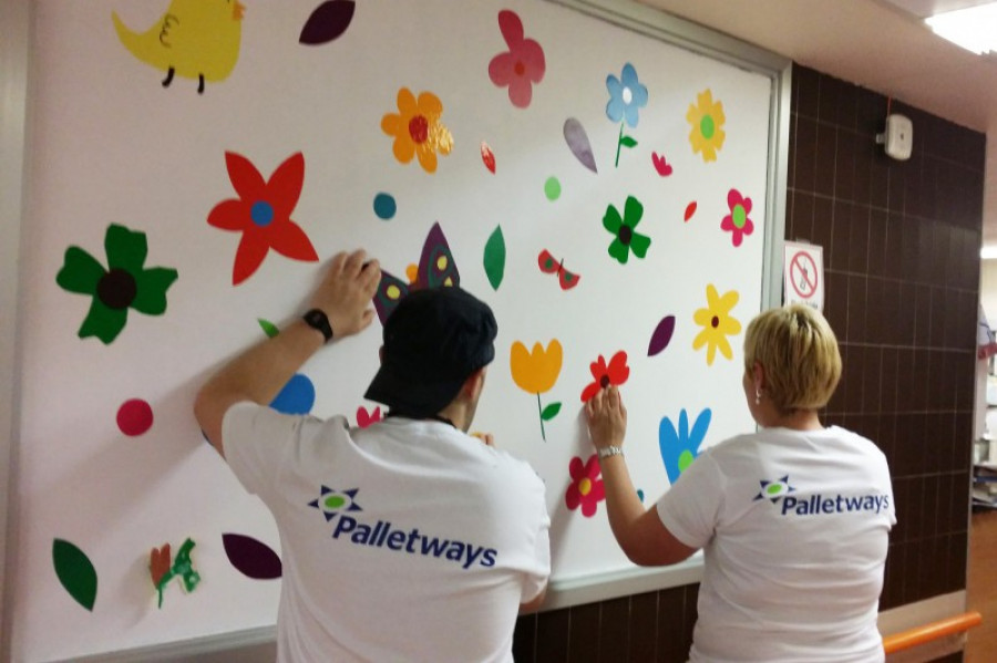 Palletways believe in art 16688
