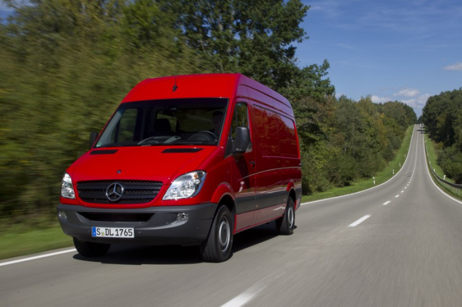 Mercedes benz sprinter 13634