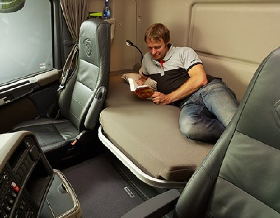 Interior cabina 2 10363