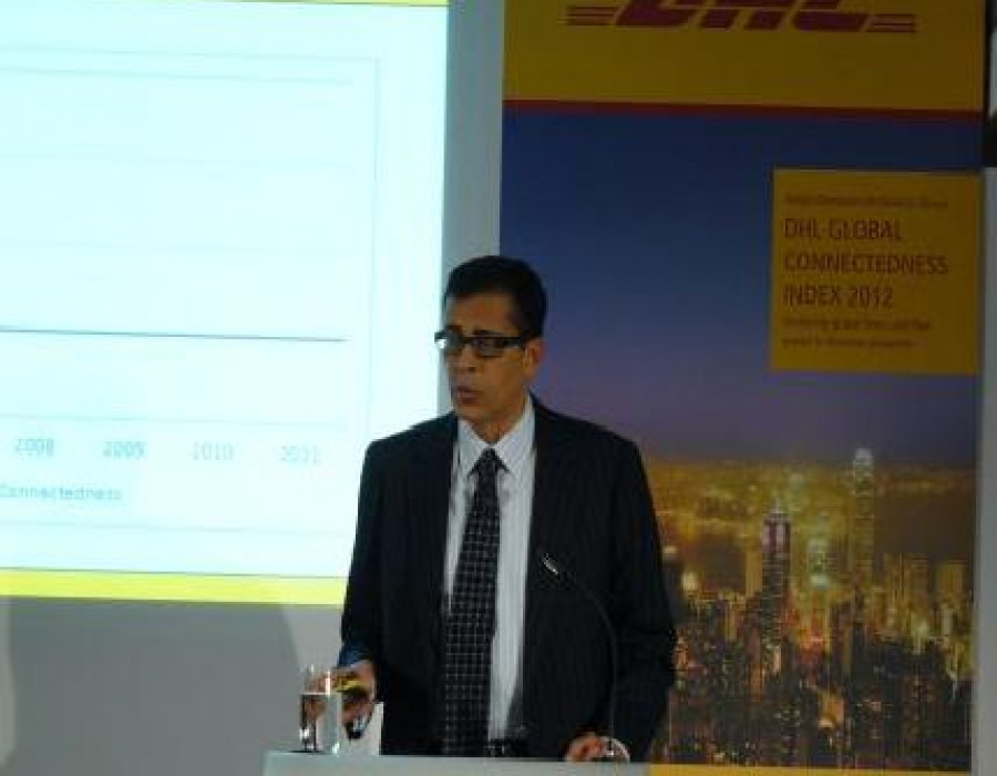 Dhl 6879