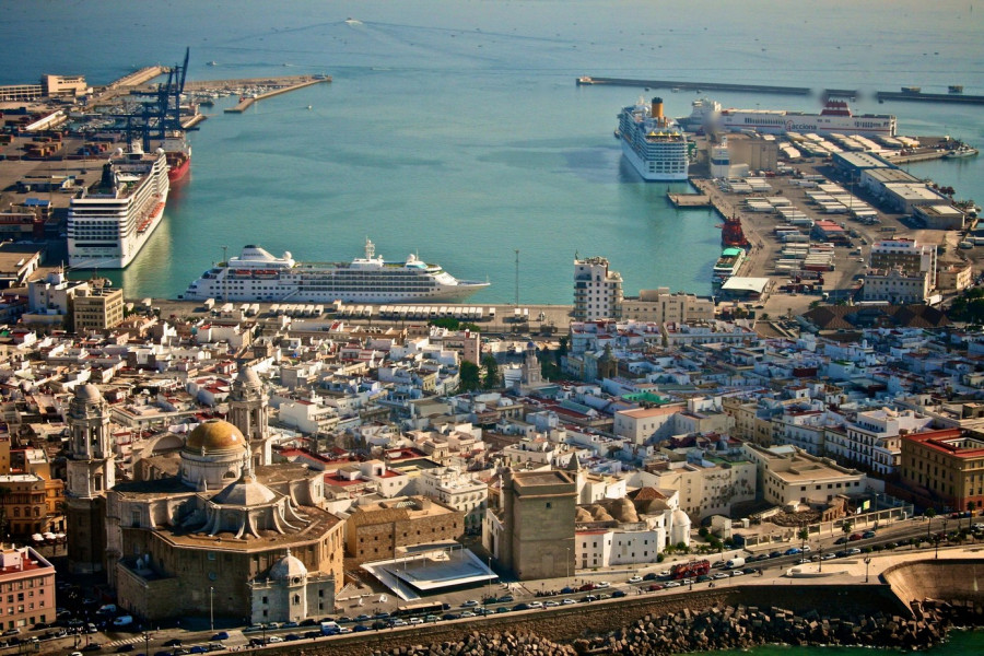 Cadiz24