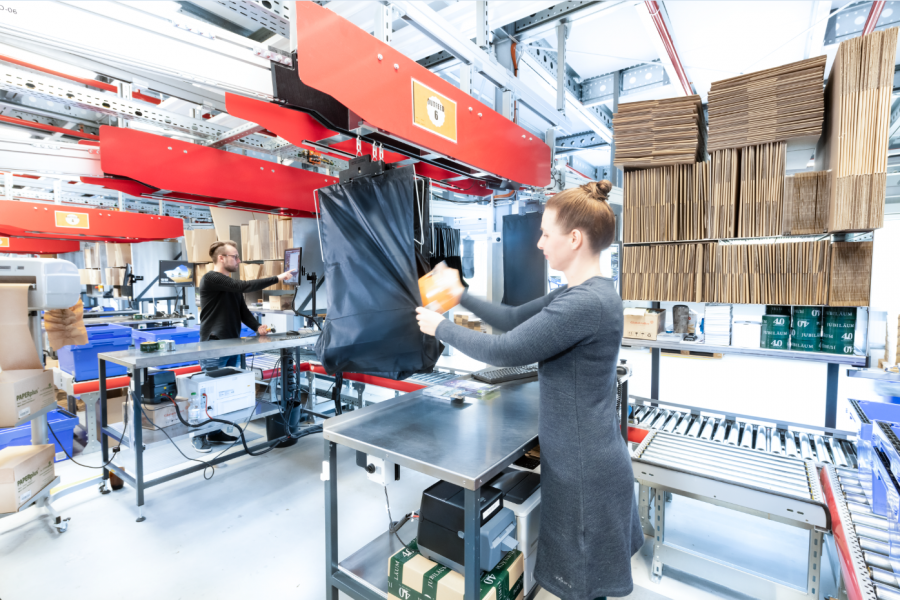 SSI Schaefer Fenix 657 Entladestation   low