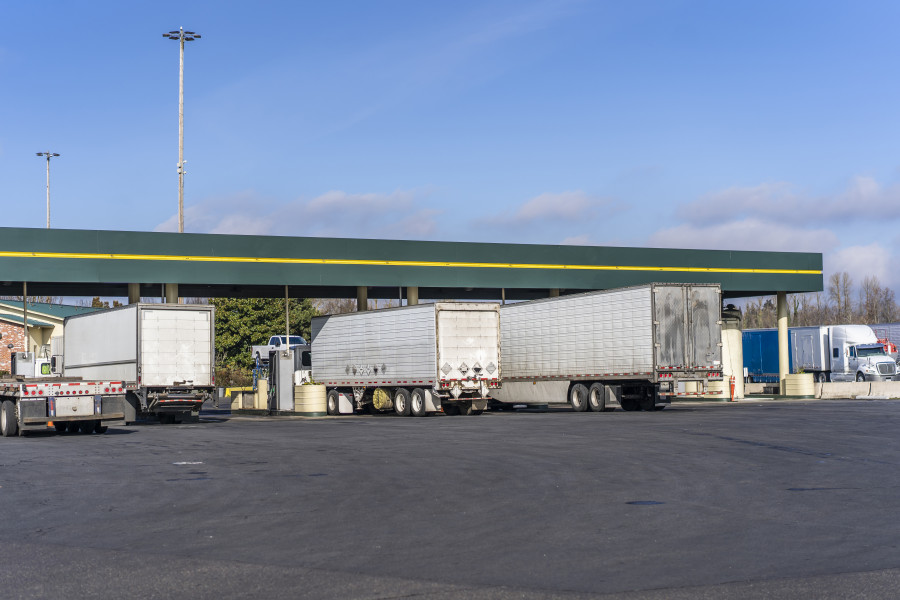 Camiones transportes lpdic20 123rf1