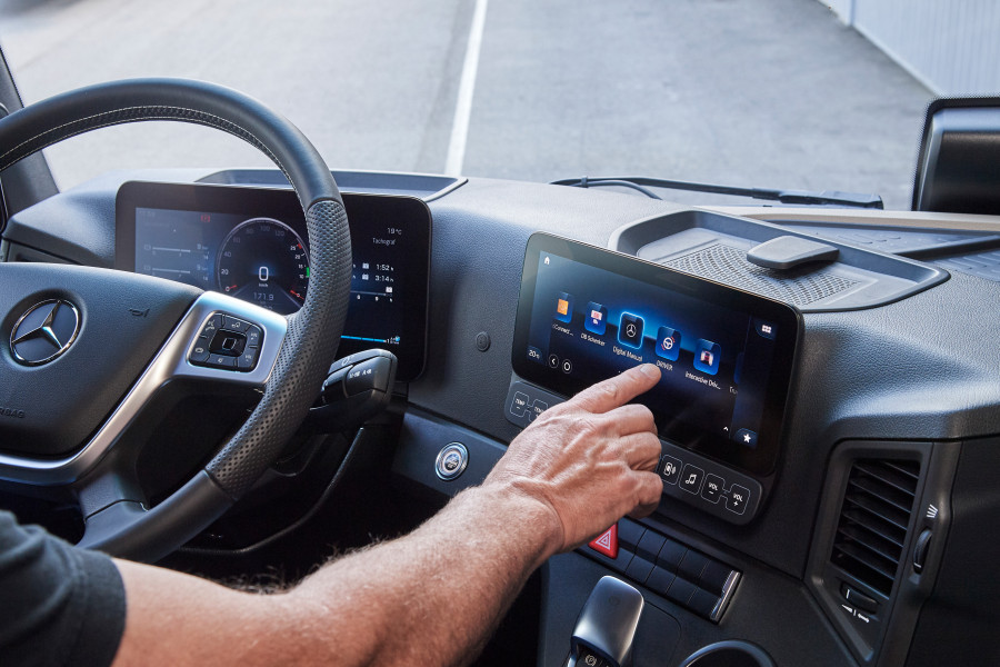 New Actros 1
