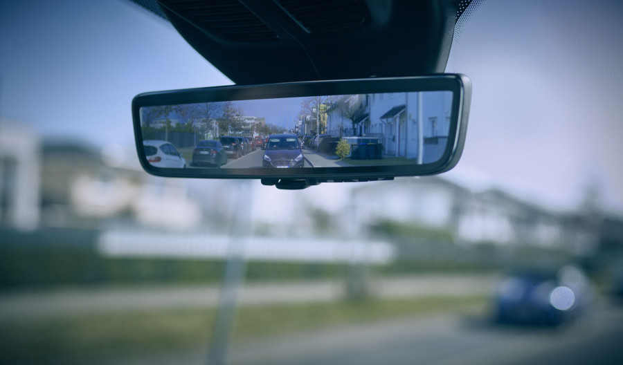 2021 Ford Smart Mirror  01