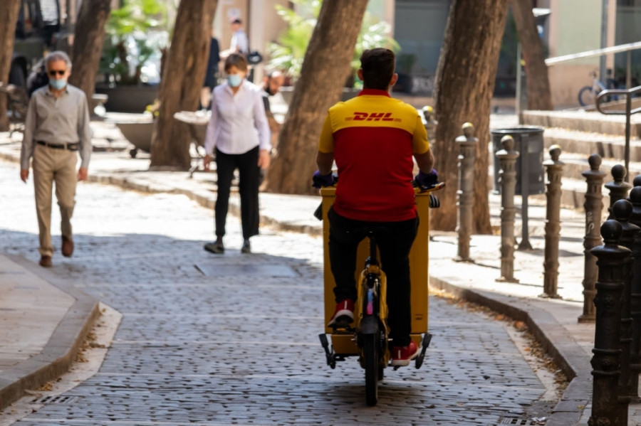 Dhl repartidor barcelona covid
