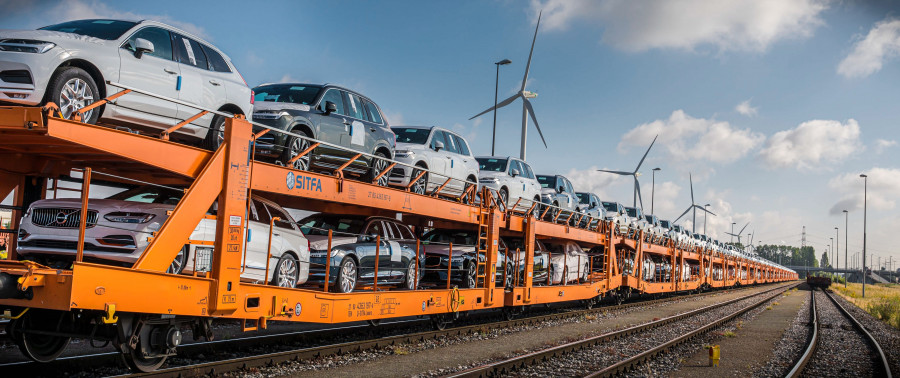 264066 Trucks to trains swap significantly cuts emissions in Volvo Cars logistics