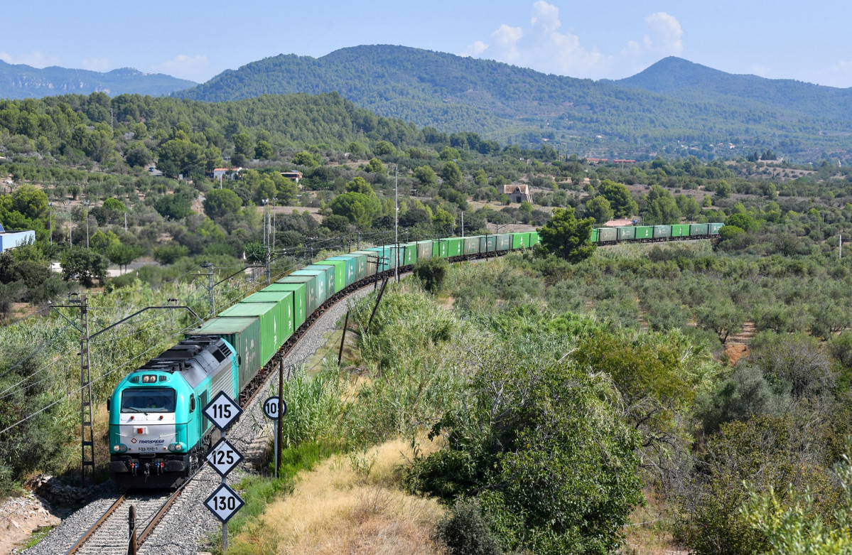 El ferrocarril se convierte en una gran alternativa.