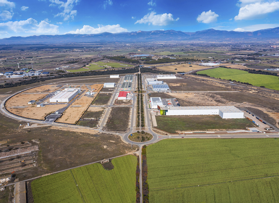 Plhus Data Center Colliers digital
