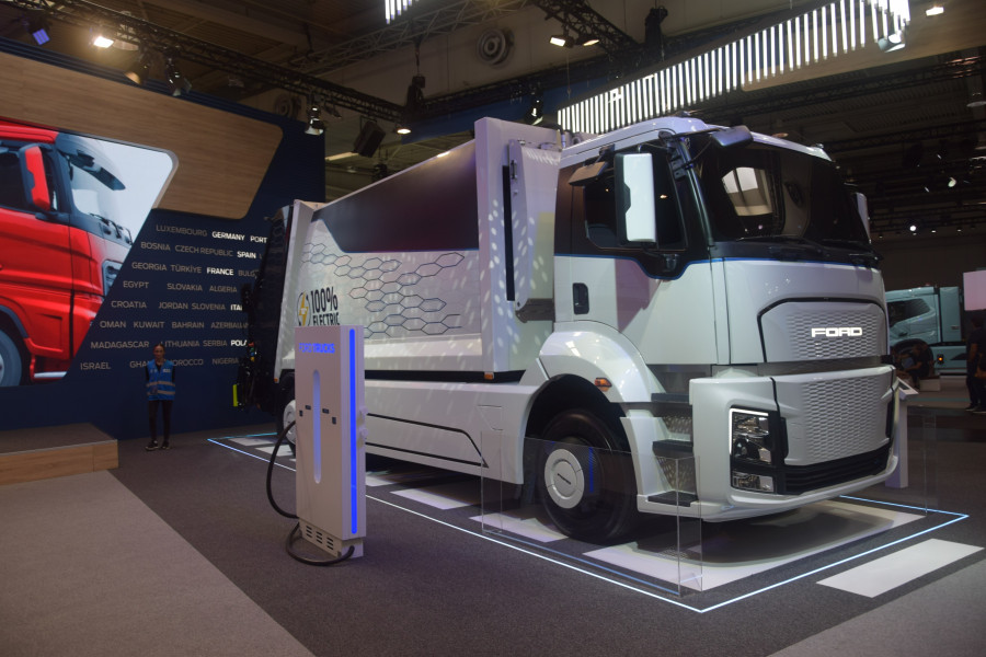 Ford Trucks Electric Truck[1]