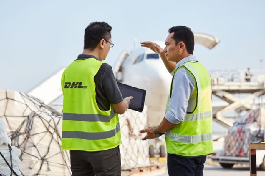 famoso Mar implícito DHL Global Forwarding, primera organización en obtener la certificación  CEIV Li-batt de IATA en Reino Unido