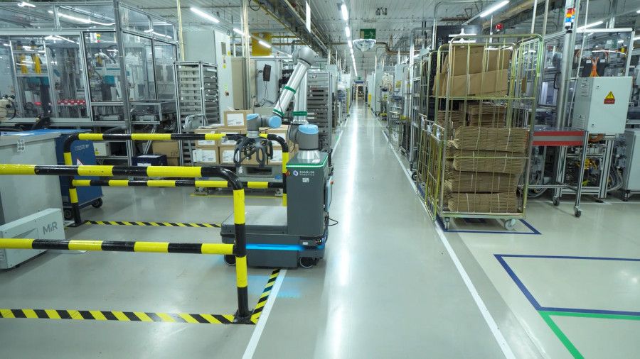 Robot SHOP4CF v07(1).mp4.00 01 09 21.Imagen fija002   copia