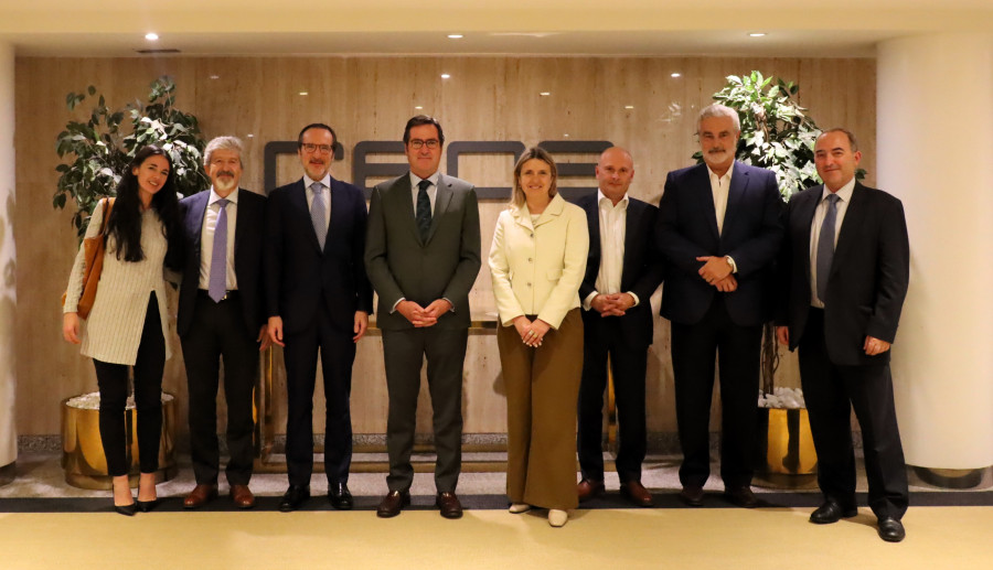El nuevo Comité Ejecutivo de UNO, conformado por el Presidente y los Vicepresidentes de la patronal, aborda con el Presidente de la CEOE los retos de futuro del sector logístico
