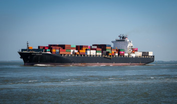 Qapla canal suez transporte maritimo