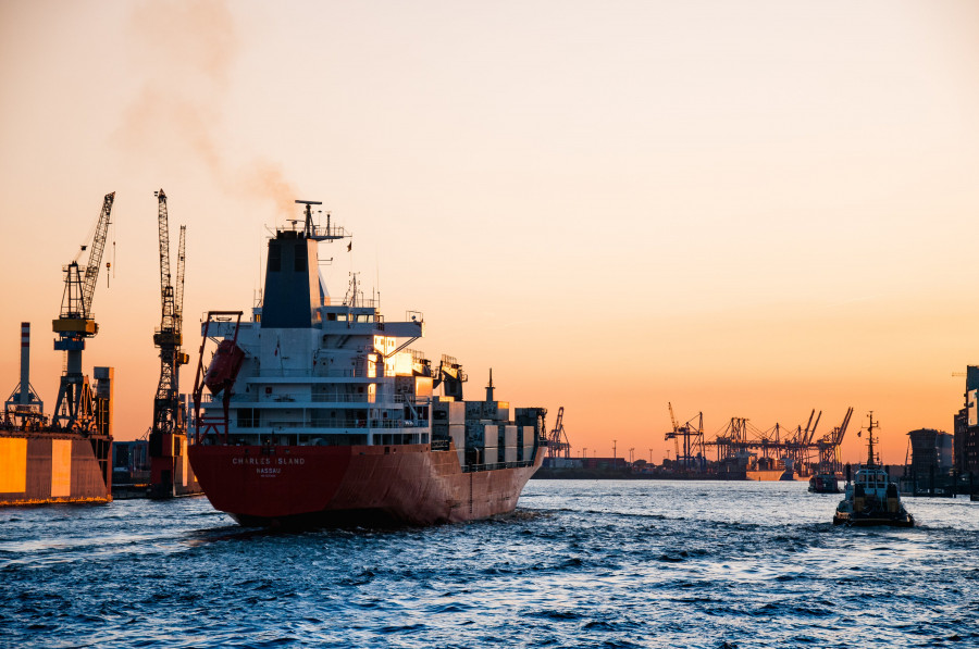 Barco puerto pexels