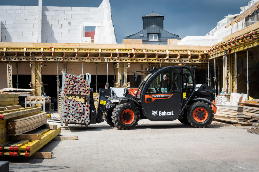 Bobcat Telehandler TL25.60 (2)