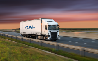 ACSEP   Camion logoté OneWorld (1)