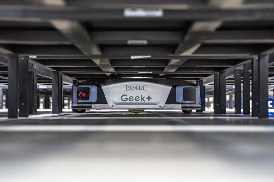 Yusen Logistics automates its Northampton warehouse with Geek ’s Shelf to Person solution