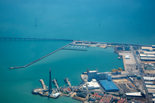 Puerto bahía de cádiz